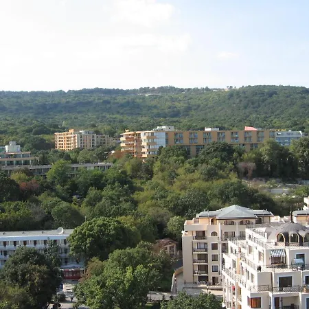 Luxury Two-bedroom Apartment Golden Sands